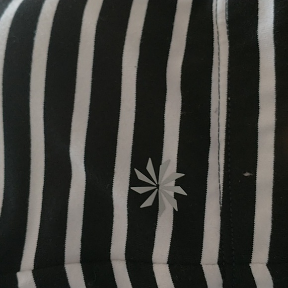 Athleta women’s sports bra size medium navy blue coastal nautical stripes - Picture 3 of 5